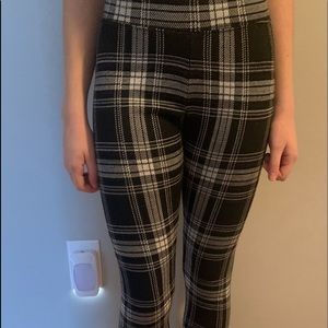 Aeropostale checkered black leggings